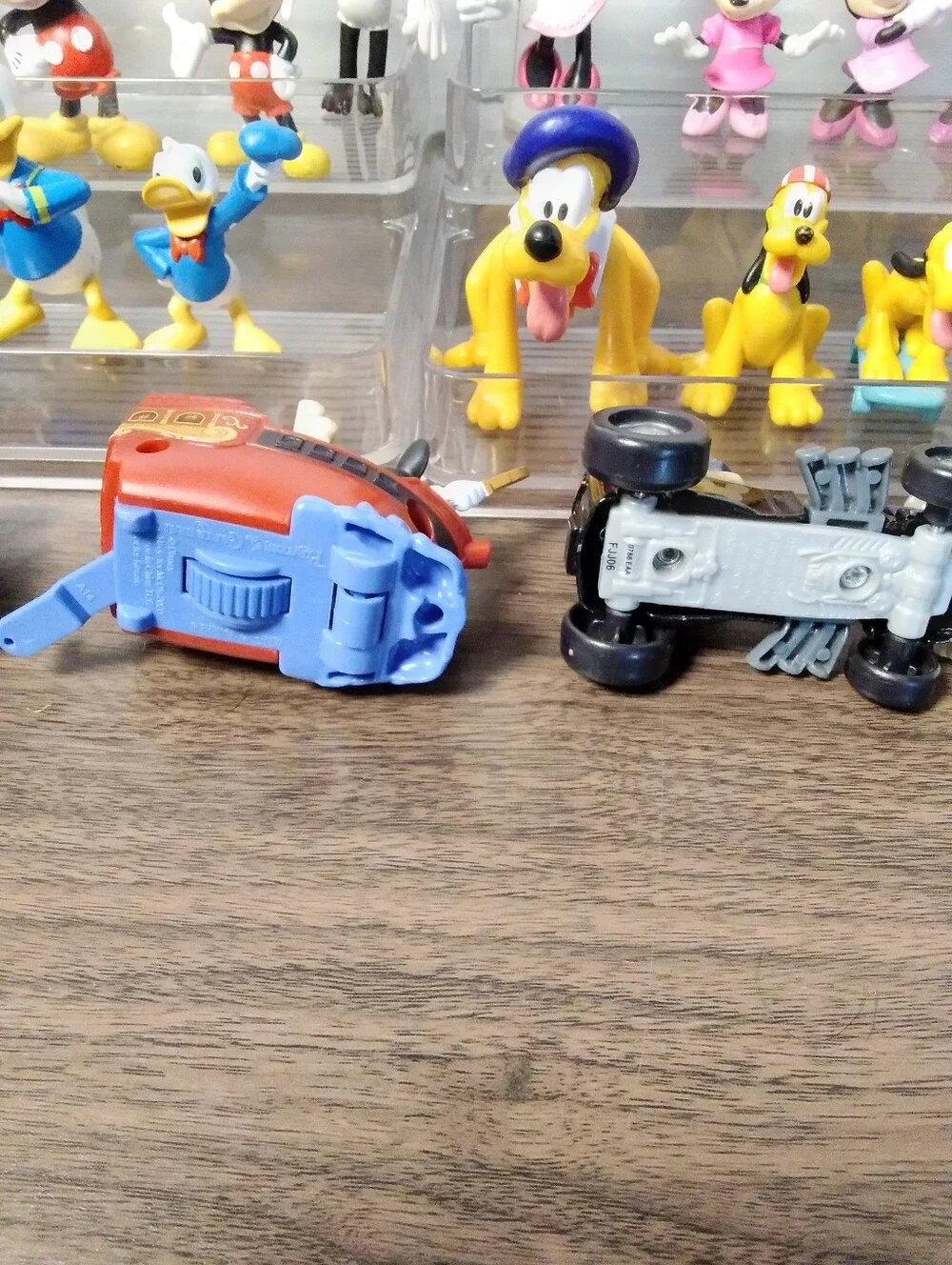 Disney Mickey & Friends Bundle (37) Pieces.